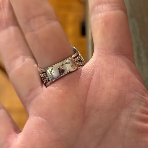 Metal Oversized Silver and Black Ring - Picture 3 of 7